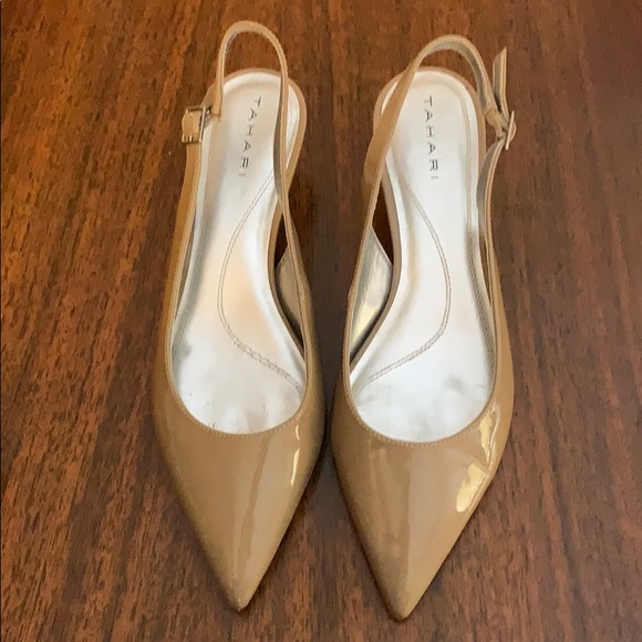 Tahari tan patent leather kitten heels - Picture 1 of 4